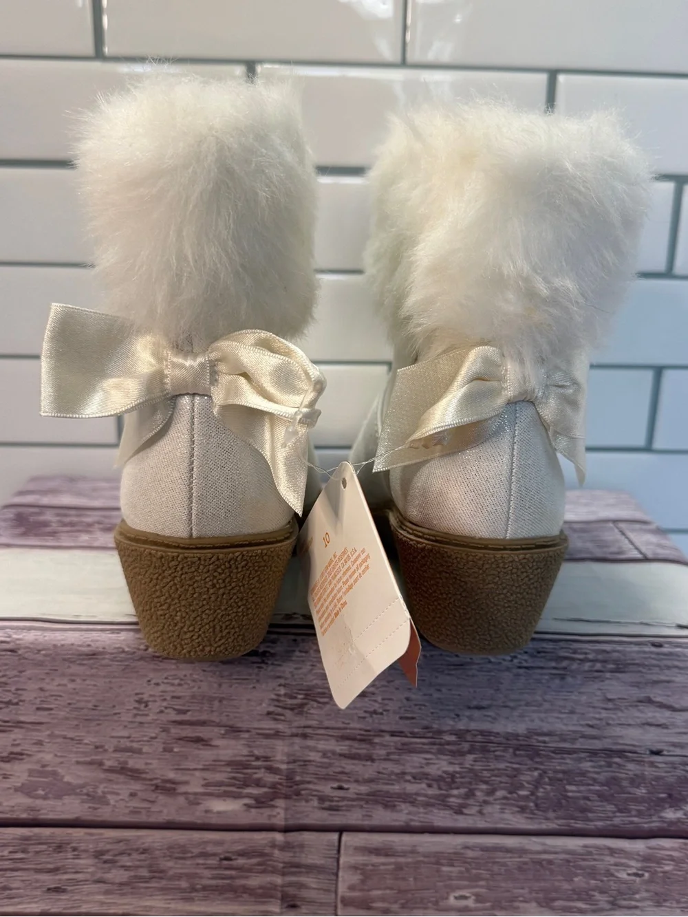 GYMBOREE Boots White Metallic Faux Fur Trim Toddler size 10 Bow On Back